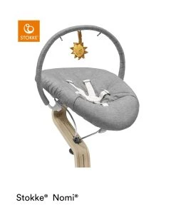 Stokke® Nomi® Play Barra Appendigiochi - Stokke 5 Stokke® Nomi® Play Barra Appendigiochi - Stokke -Prenatal Shop 237a39a7 xz 1339341 1