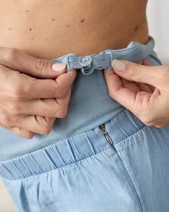 Prenatal Pantalone Premaman Ampio In Chambray 7 Prenatal Pantalone Premaman Ampio In Chambray -Prenatal Shop 60a93187 xz 1289133 3